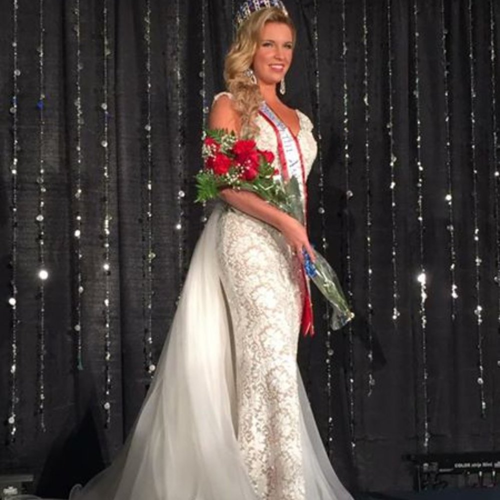 Custom Sherri Hill Couture Ivory Beaded Lace - Picture 2 of 16